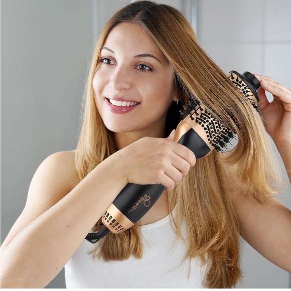 Hot Air Brush 1000W Power with Overheating Protection - Picture 8 of 8